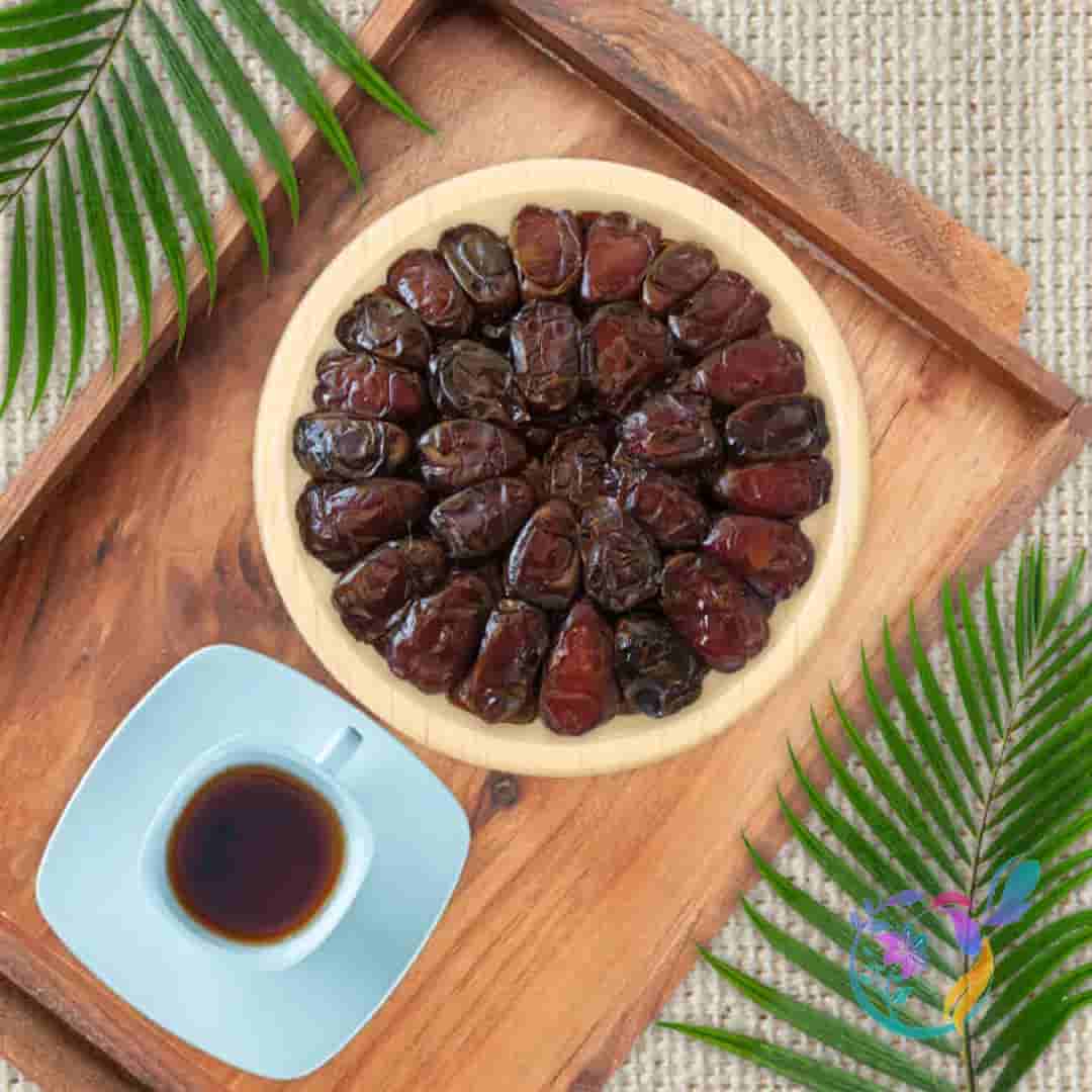 خرما مضافتی مشکین 550 گرمی بسته کوچک با ارزش غذایی بالا