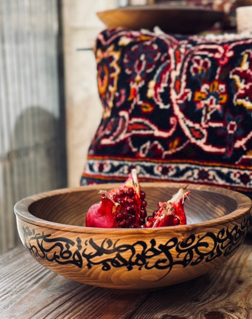 تصویر 1 از ظرف چوبی پذیرایی با تزیین هنر خطاشی مدل 1