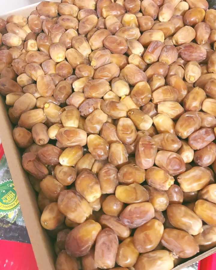 تصویر 3 از خرید عمده خرما زاهدی با اطمینان