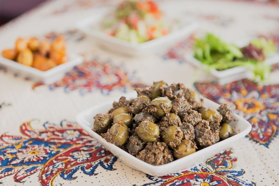 تصویر 1 از قیمت فروش عمده + زیتون پرورده ویژه با بسته بندی یکنفره ۷۰ گرمی
