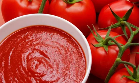 تصویر 3 از رب گوجه فرنگی آتا گزینه ای مناسب برای ایجاد رنگ طبیعی و قوام بهتر در پخت
