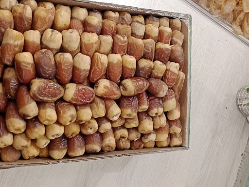 تصویر 1 از خرما زاهدی زرد با رنگ طبیعی و بازار پسند
