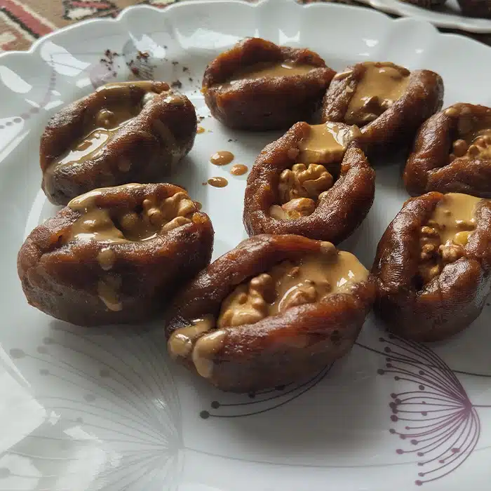 تصویر 3 از خرما ارده گردو تهیه شده با گردوی مرغوب ایرانی