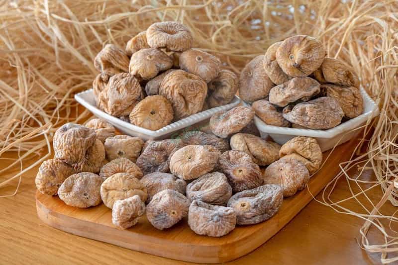 تصویر 1 از انجیر خشک محلی با طعم خوش و فرآوری طبیعی