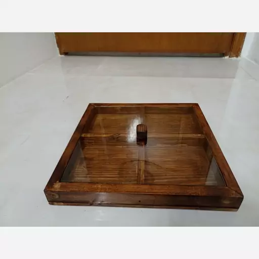 تصویر 2 از ظروف شیشه ای و چوبی مناسب استفاده روزمره و پذیرایی