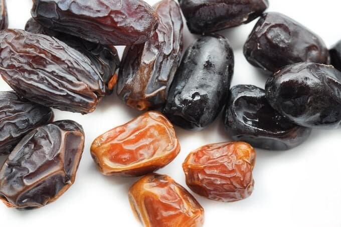 تصویر 4 از خرما مضافتی رطب با تازگی مطلوب و طعمی دلنشین