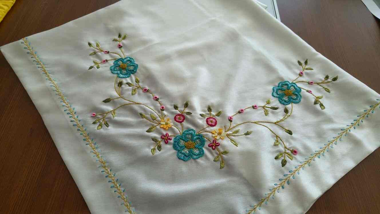 تصویر 2 از سجاده گلدوزی ماشینی با طرح های زیبا