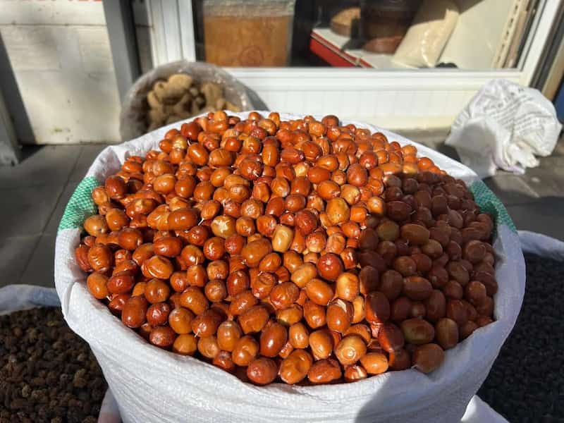 خرما زاهدی خشک با بافت نیمه خشک و ماندگاری طولانی