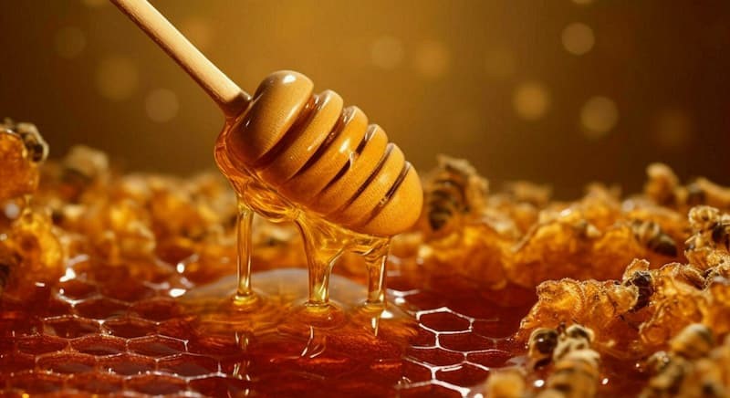 تصویر 4 از عسل آویشن نعنا خالص و طبیعی معطر