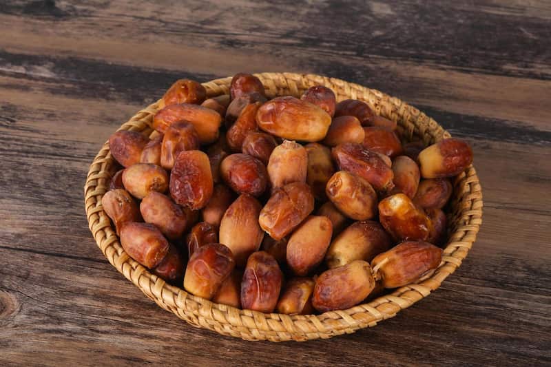 تصویر 2 از خرما زاهدی تازه با طعم شیرین و طبیعی