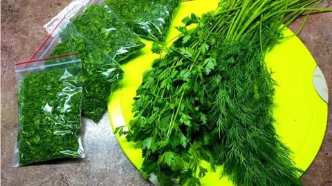 تصویر 3 از سبزی آشی در بارداری با ترکیبات طبیعی و عطر دلپذیر