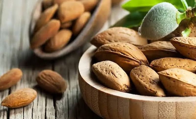 تصویر 1 از بادام مامایی با پوست مرغوب با طعم دلپذیر و تازه