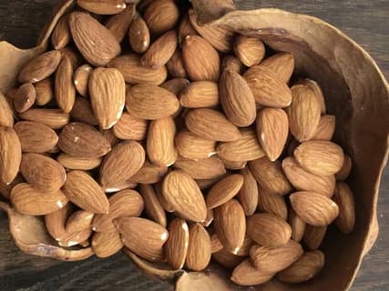 تصویر 4 از مغز بادام خام درختی با کیفیت ممتاز و یکدست