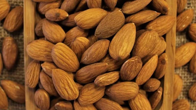 تصویر 3 از بادام مامایی شهرکرد تازه با کیفیت ممتاز و طعم طبیعی