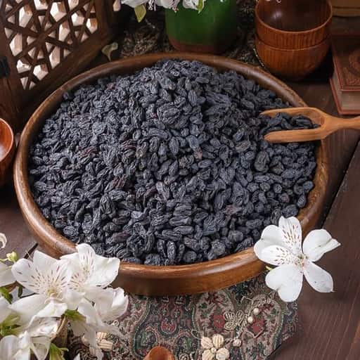 مویز درشت بدون هسته با دانه های گوشتی و یکدست