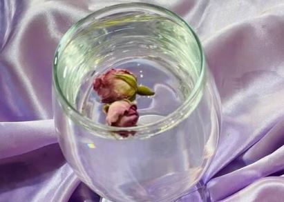 تصویر 4 از گلاب ناب محمدی با رایحه ماندگار و کیفیت ممتاز