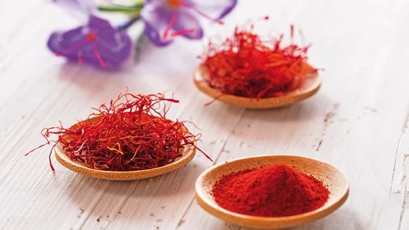 پودر زعفران اصل با عطر و طعم بسیار بی نظیر