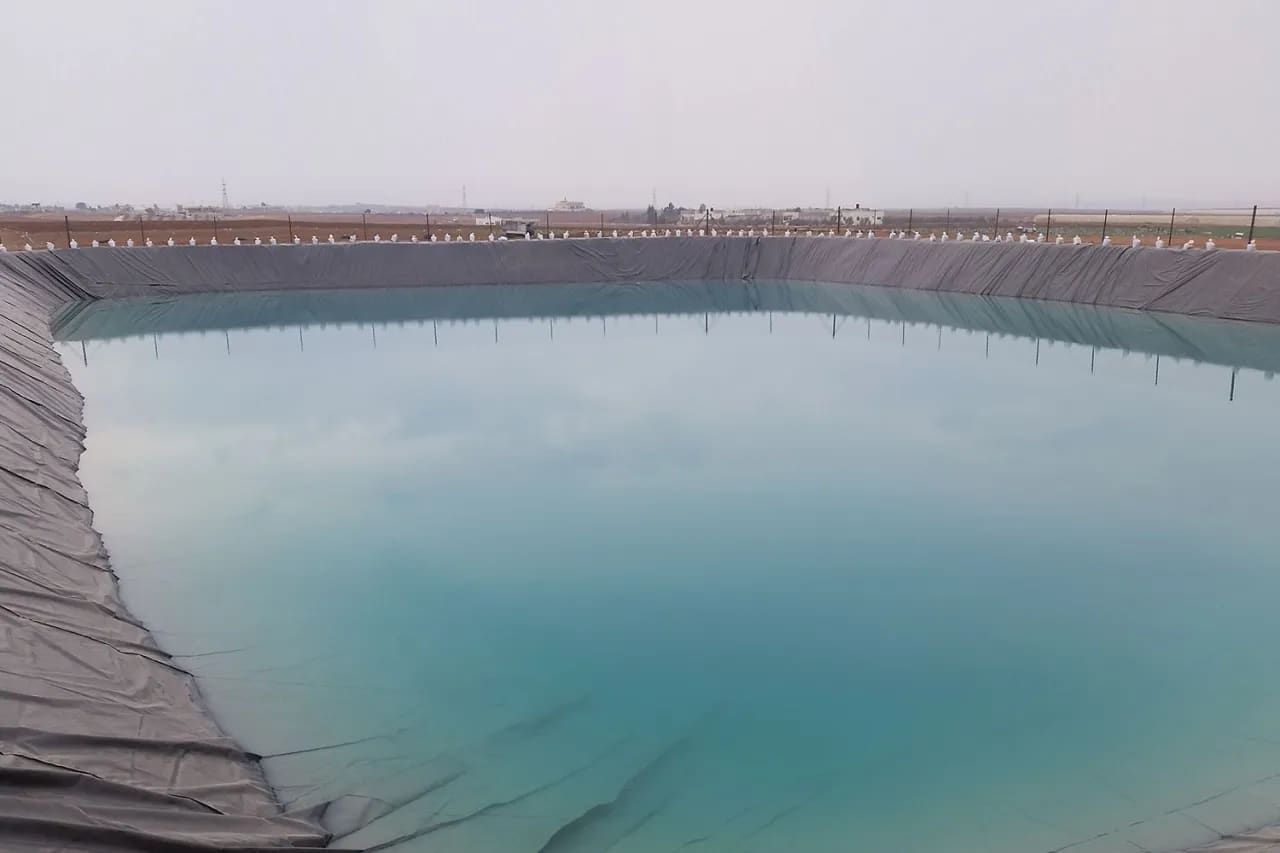 تصویر 2 از ورق ژئوممبران رشت گزینه کاربردی در پروژه های زیرسازی