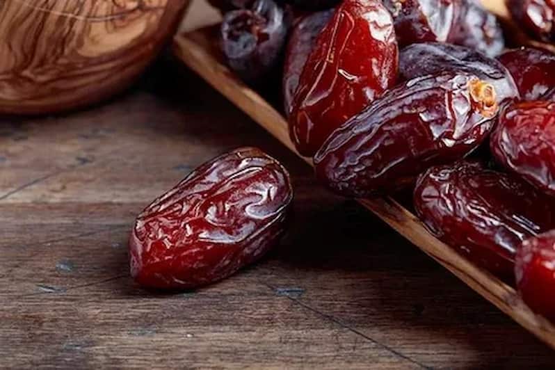 تصویر 1 از خرما کبکاب اصفهان با دانه های درشت و بافت گوشتی نرم