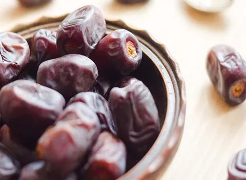 تصویر 2 از خرما مضافتی حجازی با بافتی نرم و شیرینی طبیعی
