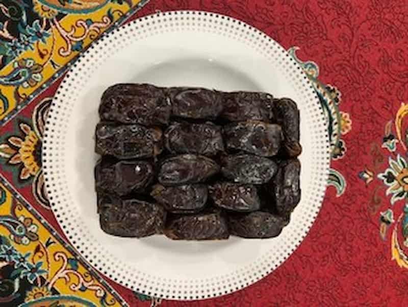 تصویر 3 از خرما کبکاب میثم تمار با بافت نرم و طعم ماندگار نخلستان های جنوب