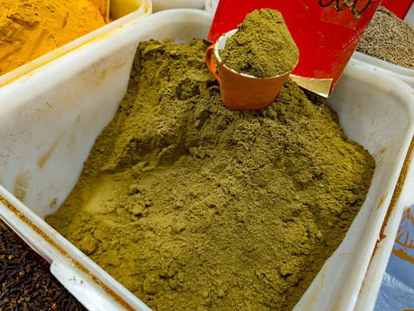 تصویر 1 از حنا هندی فندقی مناسب ایجاد تناژ گرم مو