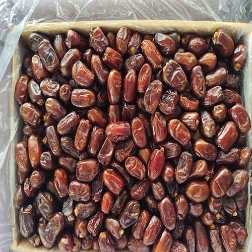 تصویر 2 از خرما مضافتی کلوته با دانه های گوشتی و رنگ طبیعی