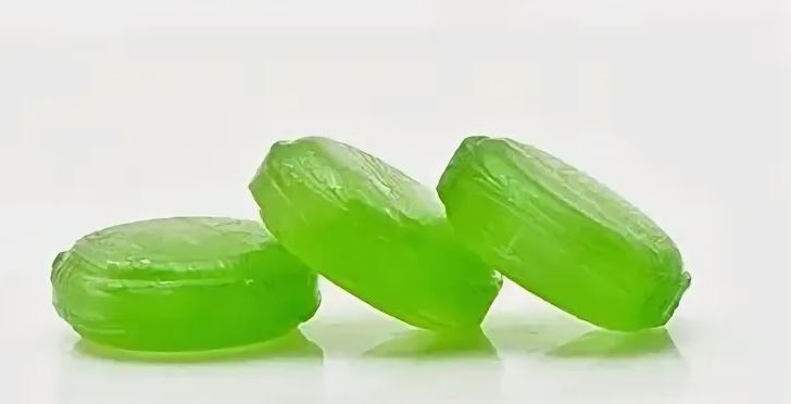 تصویر 4 از آبنبات نعنایی قدیمی با طعم اصیل و خاطره‌انگیز