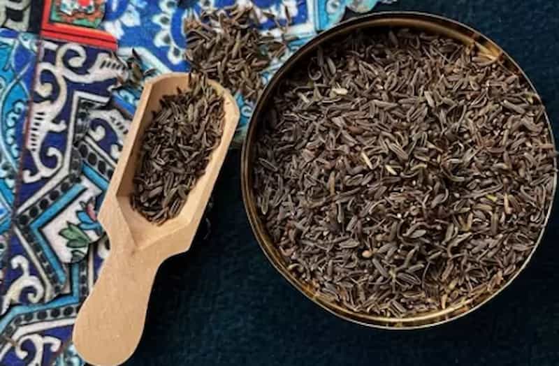 تصویر 3 از زیره سیاه شریفیان با طعم اصیل و قدرت ادویه ای بالا