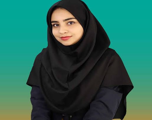 تصویر 3 از مقنعه نخی مشکی با دوخت حرفه‌ای و فرم مناسب استفاده طولانی‌مدت