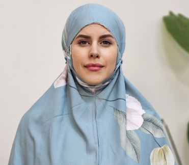 مقنعه نخی