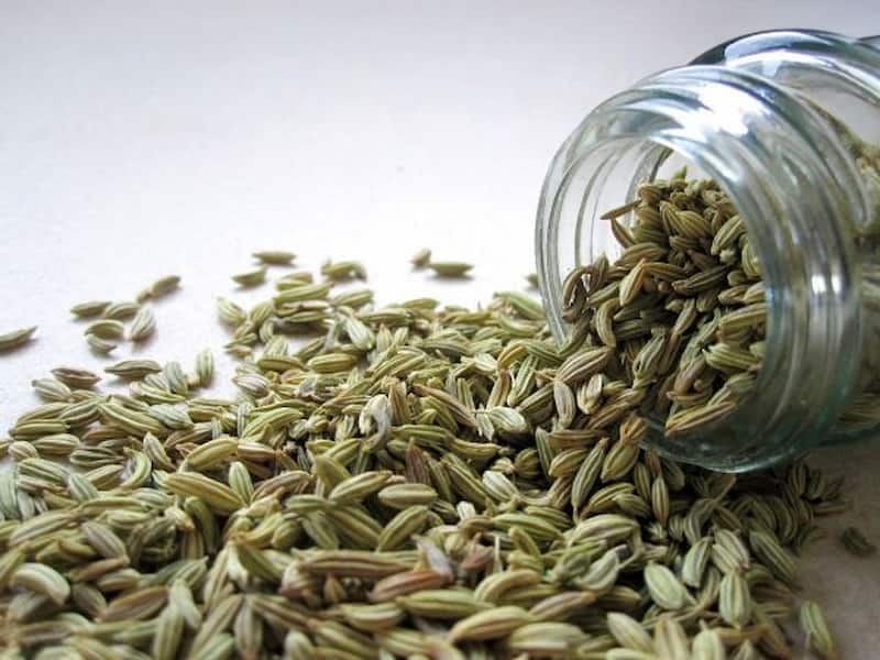 زیره سبز تازه با عطر فوق العاده و رنگ بسیار عالی