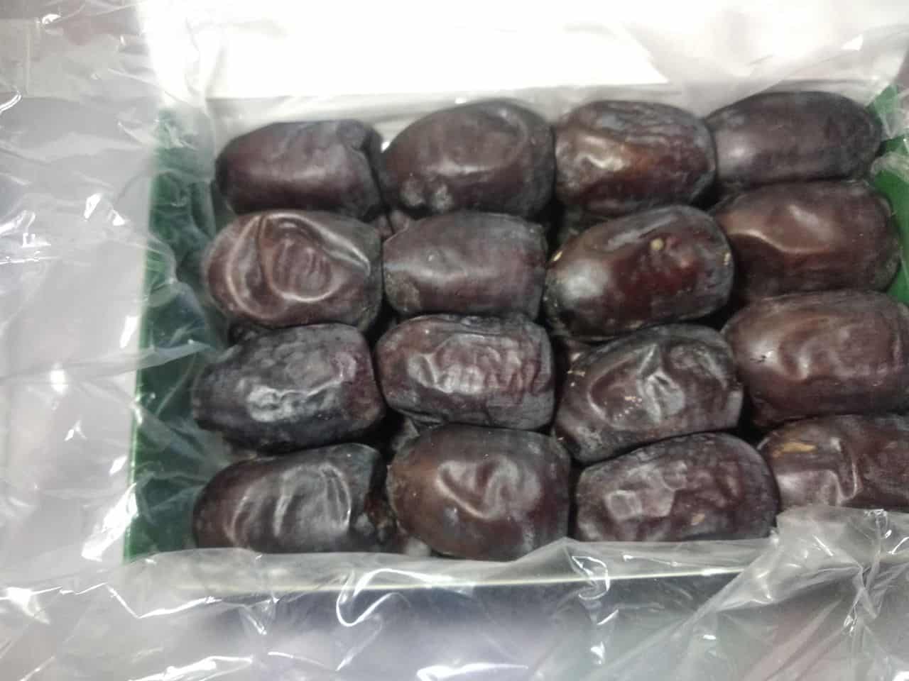 تصویر 1 از خرما مضافتی دوردیفه با چیدمان منظم و ظاهر چشم نواز