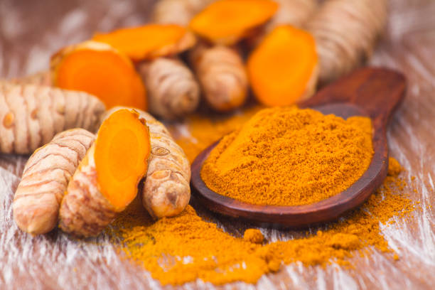 زردچوبه تازه ارگانیک با رنگ طبیعی و عطر خالص ادویه