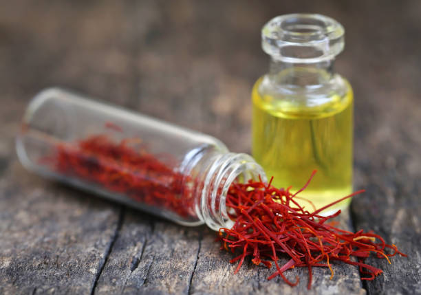 تصویر 1 از زعفران رشته ای درجه یک با عطر ناب و رنگ‌ دهی فوق‌ العاده