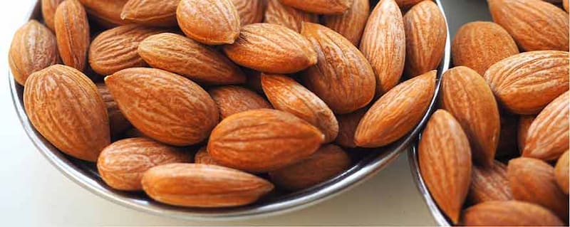 تصویر 3 از بادام مامایی دیرگل با مغز خوش طعم ویژه خرید عمده خشکبار