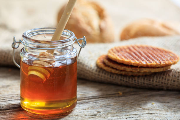 عسل کوهی وحشی مرغوب مناسب مصرف روزانه و پذیرایی