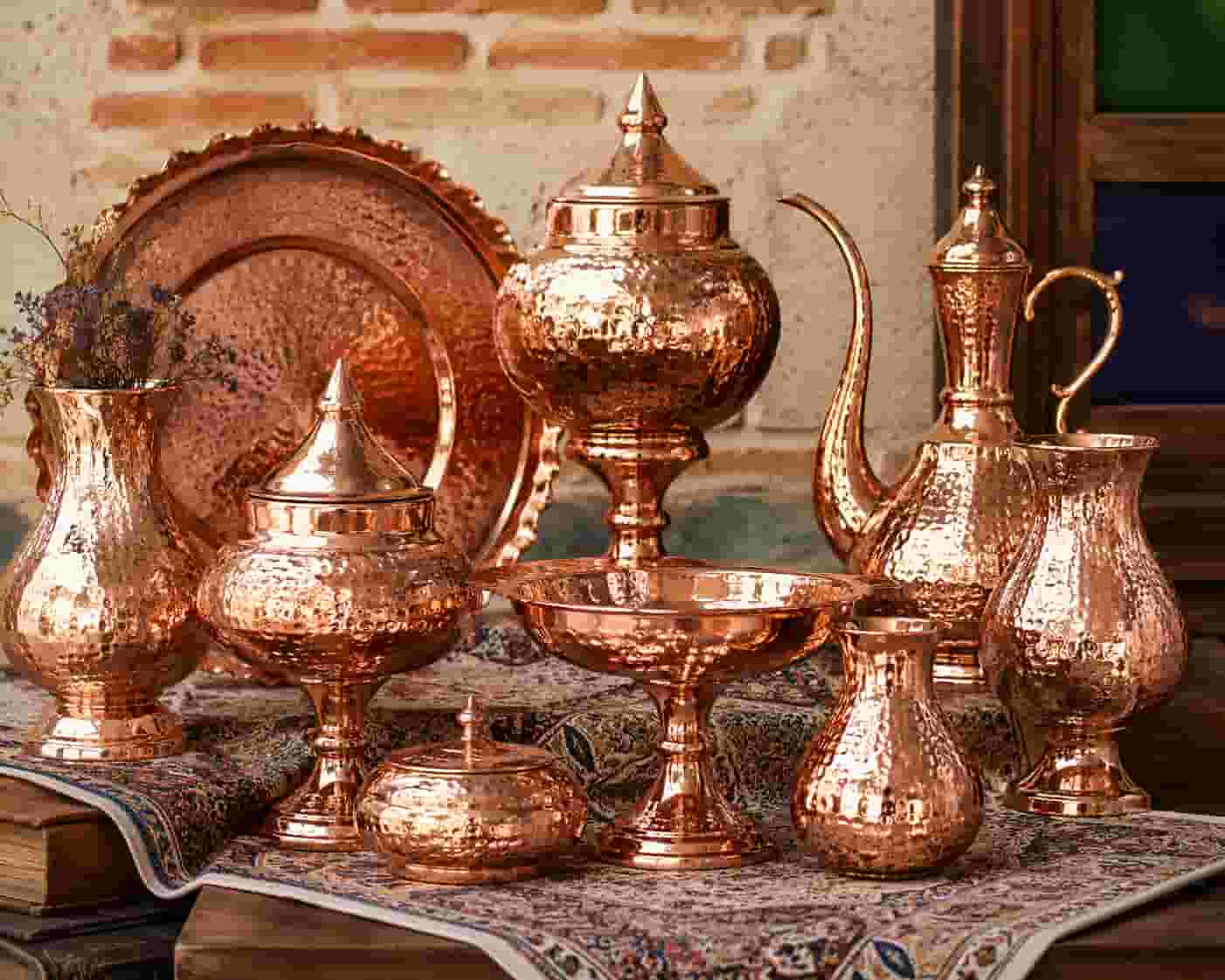 ظروف مسی کرمان با هنر ماندگار استادکاران ایرانی