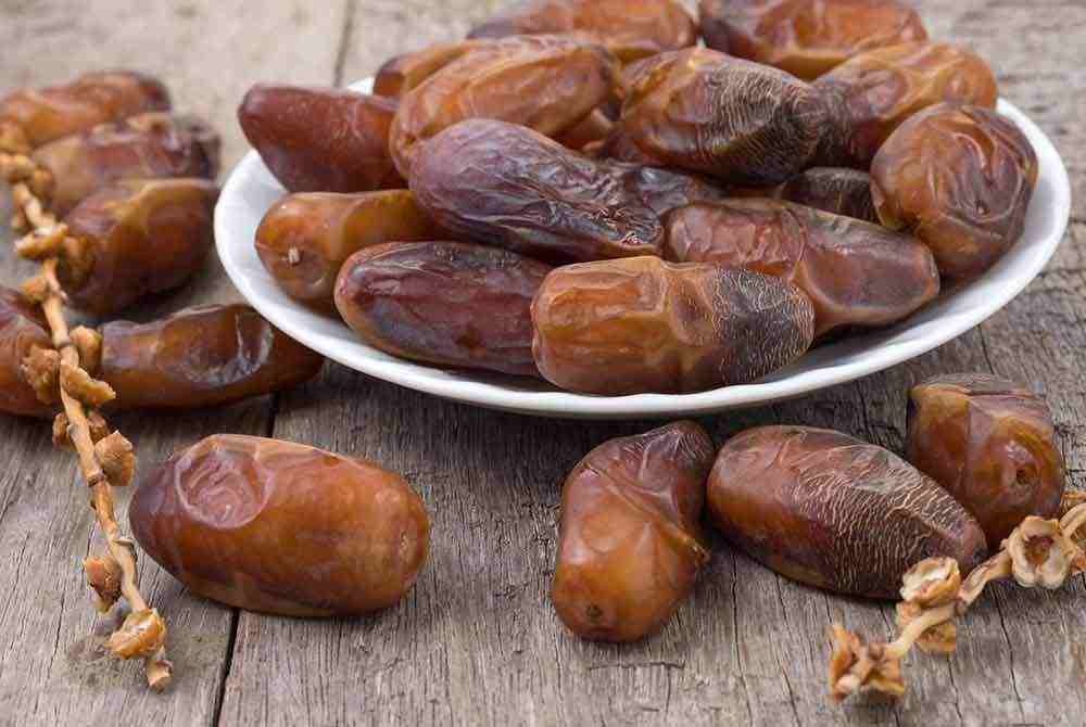 خرما زاهدی مروارید با جلوه طبیعی برای سبد محصولات خرمایی