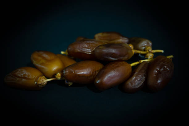 خرید و قیمت خرما پیارم درجه یک + فروش عمده