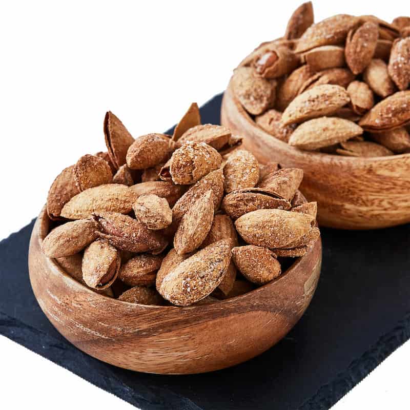 بادام درختی نمکی انتخابی خوشمزه برای پذیرایی