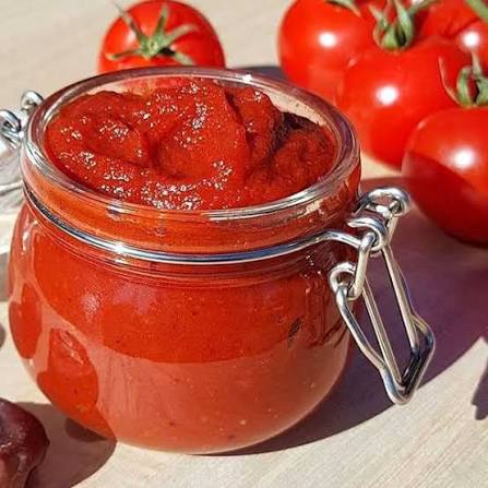 خرید کنسرو رب گوجه فرنگی شیشه ۱۶۰۰ گرمی + قیمت کارخانه