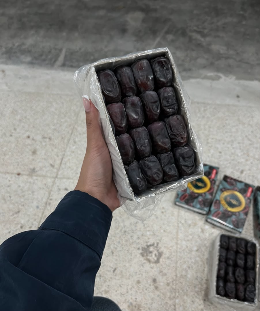 تصویر 3 از خرمای مضافتی در سردخان