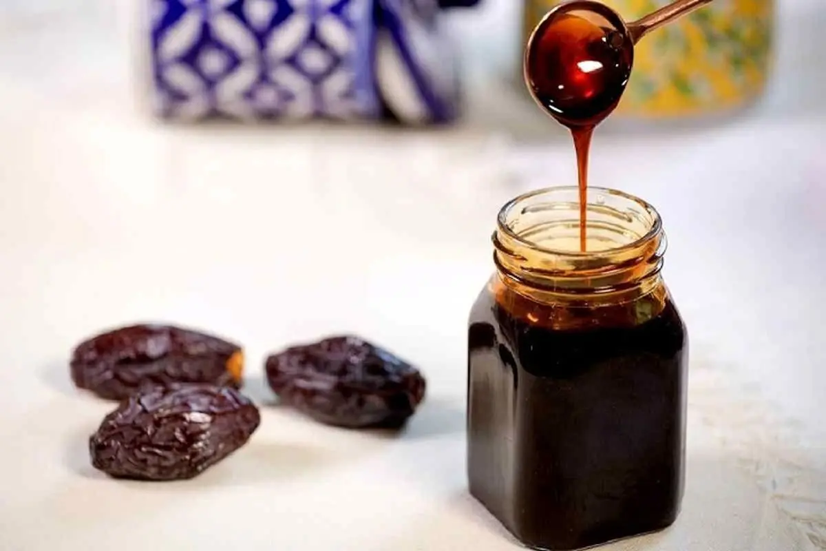 شیره خرما اصفهان مناسب مصرف روزانه و صنایع غذایی