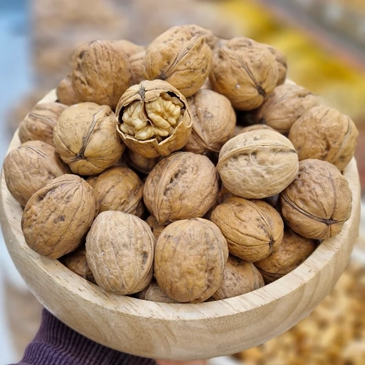 تصویر 1 از گردو با پوست لوکس تضمین تازگی و اصالت در محصولات شما