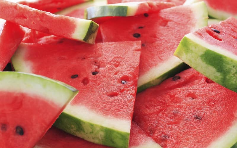هندوانه رسیده و شیرین مرغوب برای بازار میوه و پذیرایی