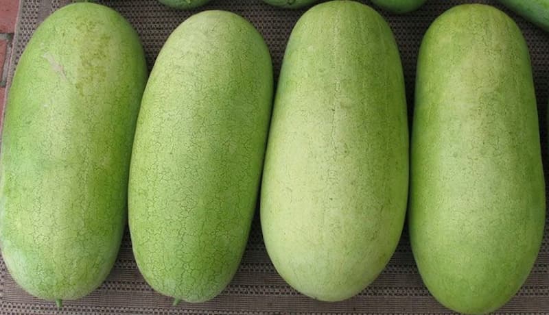 هندوانه سبز روشن با گوشت قرمز و مزه دلچسب