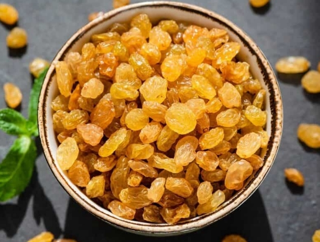 کشمش گلدن طلایی ملایر (نوع ممتاز) + صادرات عمده به عمان