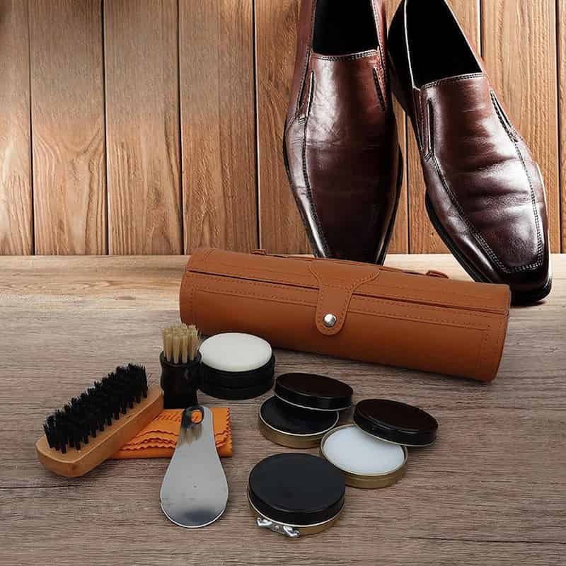 واکس کفش لیوانی گزینه ای کاربردی برای استفاده خانگی و کاری