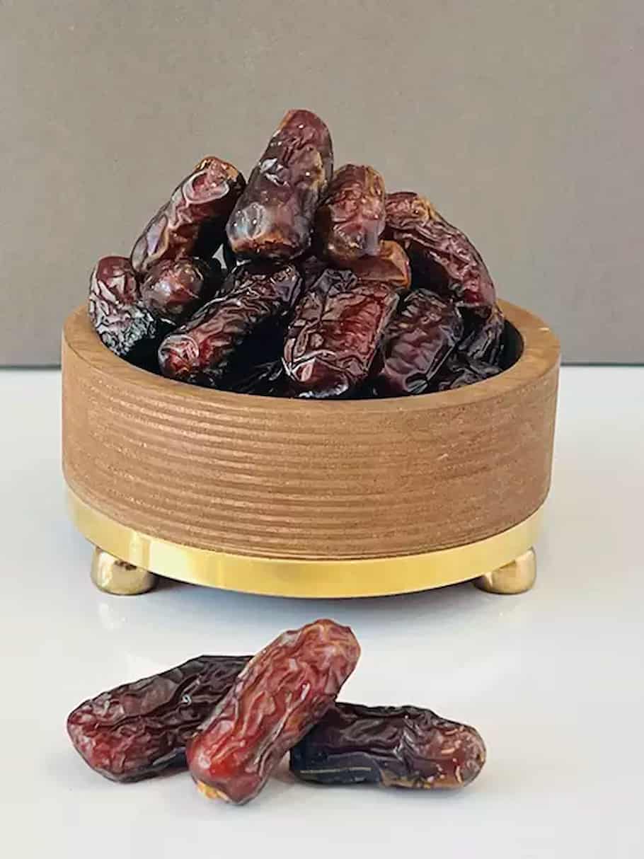 خرما پیارم جهرم حاصل برداشت از مزارع اصلی منطقه جهرم